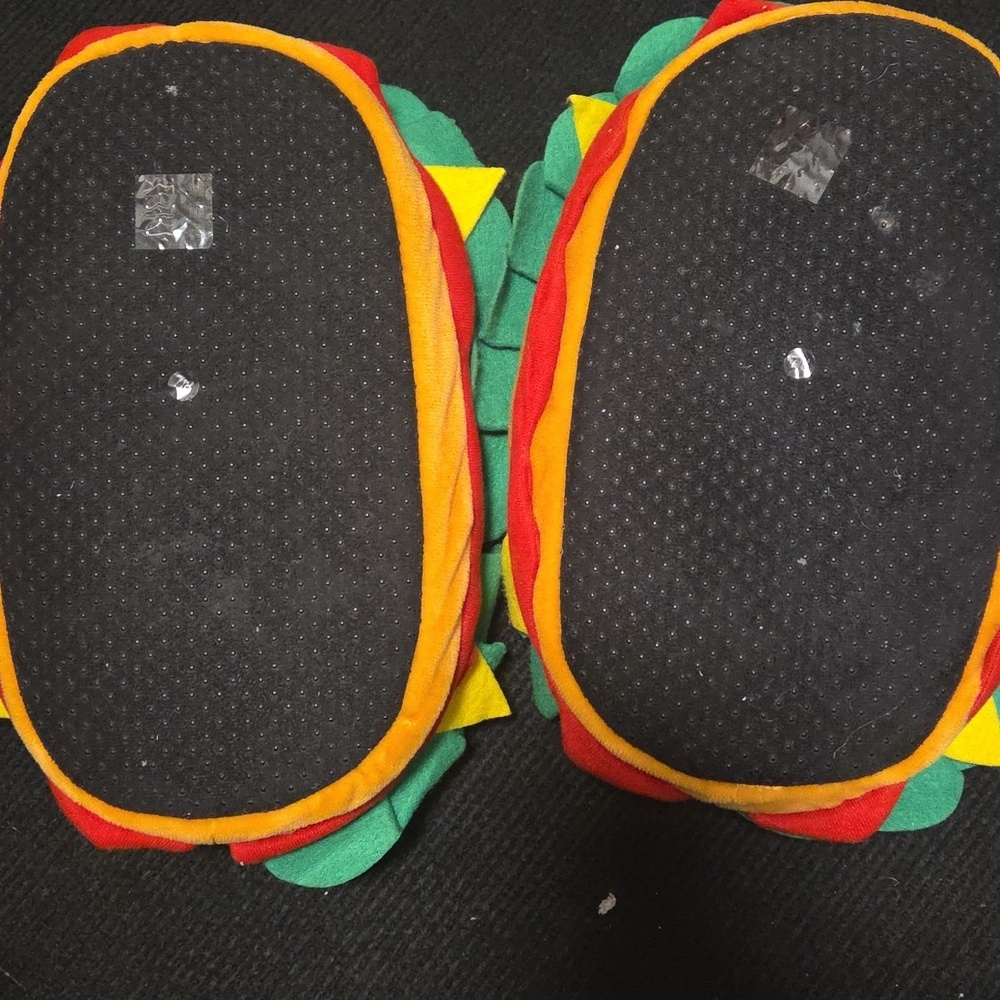 Burger Slippers - Picture 3 of 6